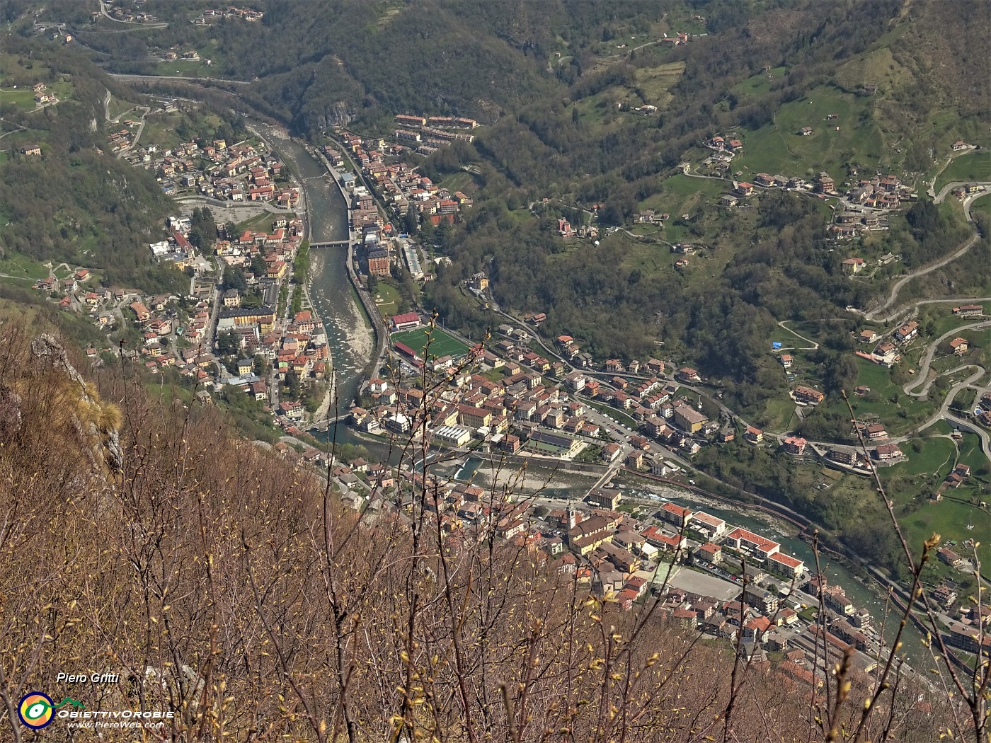 68 Bella vista a picco su S. Pellegrino Terme.JPG